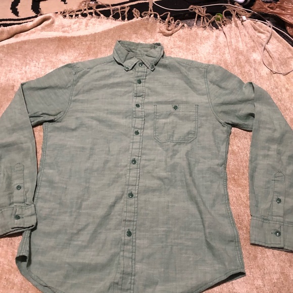 Shirt - Picture 3 of 4